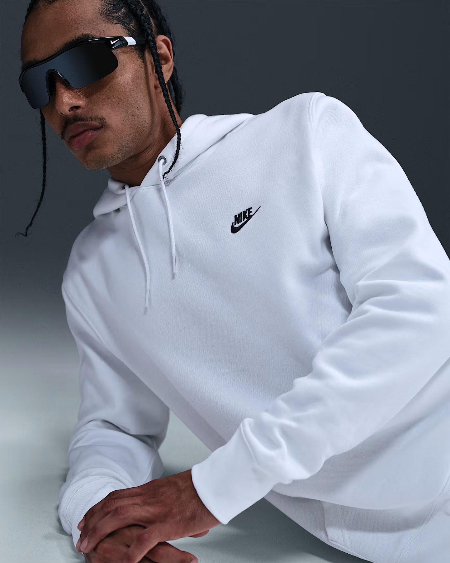 Nike Club Hoodie Fleece - FN3859-100