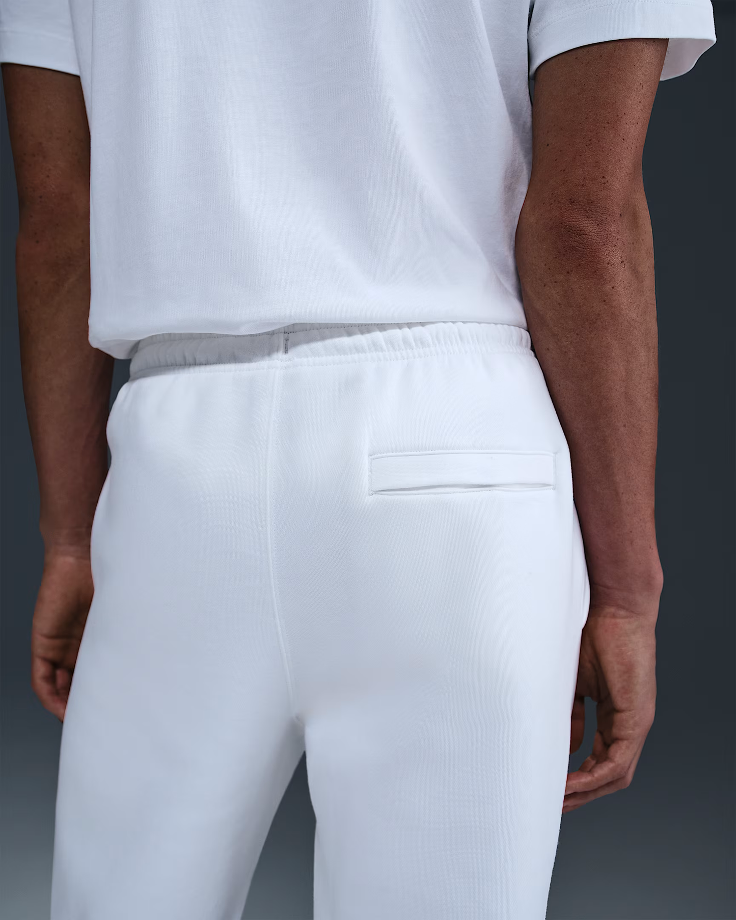 Nike Club Jogger - FN3787-100