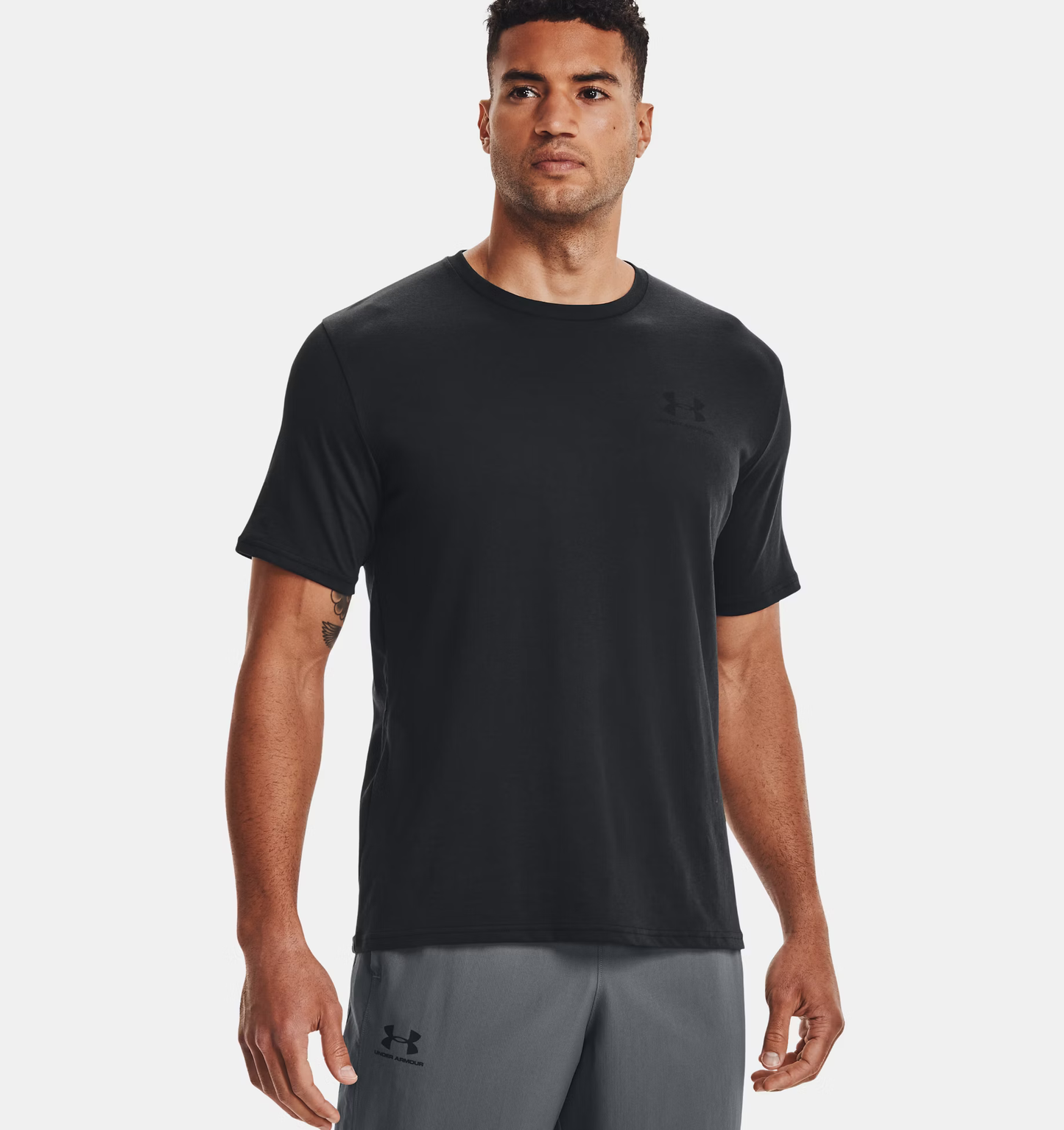 Under Armour Left Chest Logo T-shirt - 1326799-001