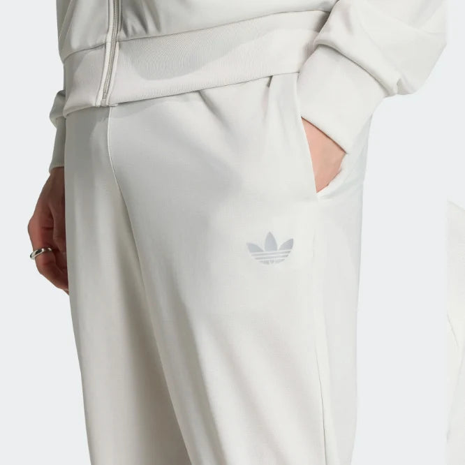 Adidas Tuta Tech Ess TS - KT2379