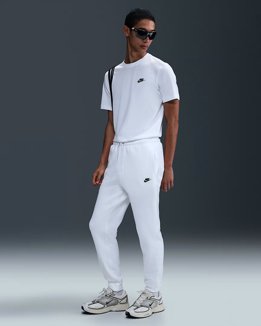 Nike Club Jogger - FN3787-100