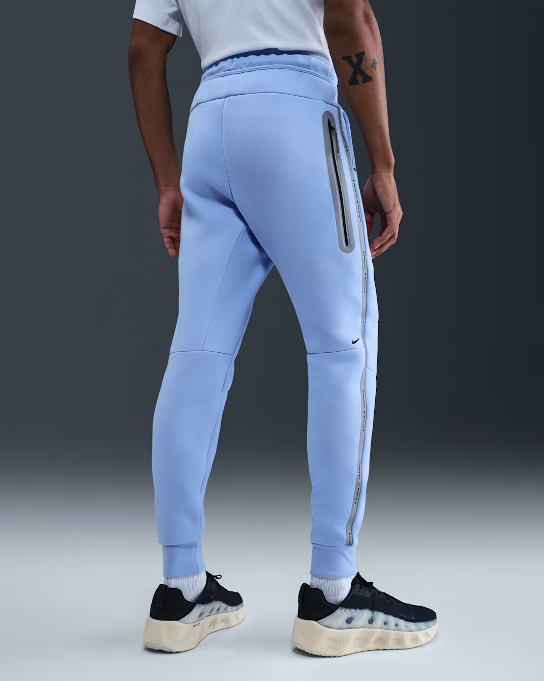 Nike Tech Tracksuit Windrunner - IM6537IM6540-468